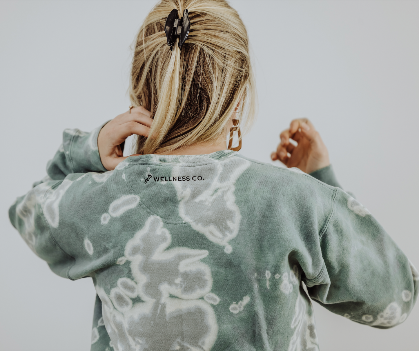 Live Well Be Well Green Sweatshirt